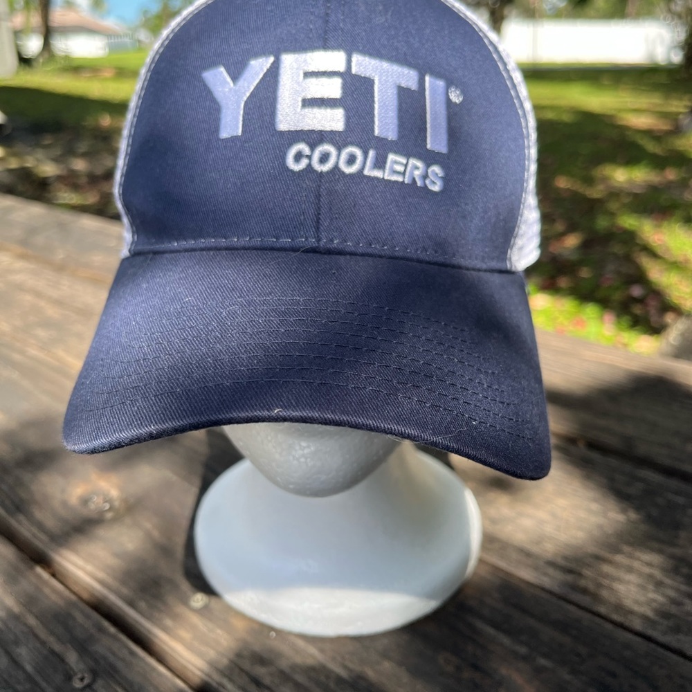 Yeti hat